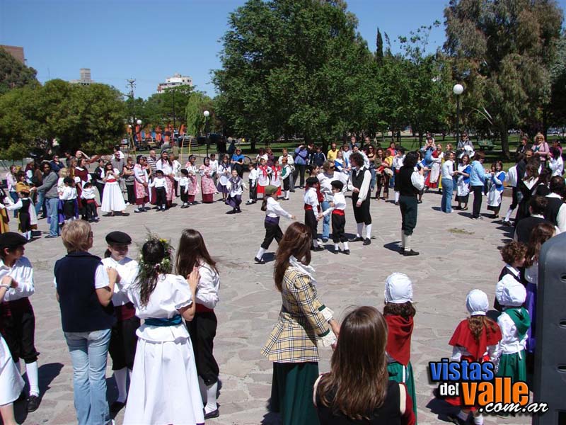 Encuentro provincial de escuelas de danzas galesas 8-11-08162 copy