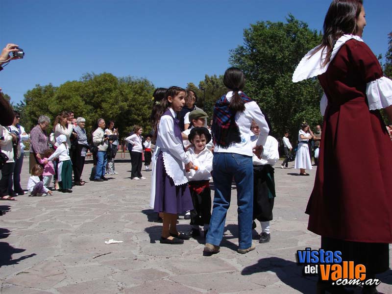 Encuentro provincial de escuelas de danzas galesas 8-11-08176 copy